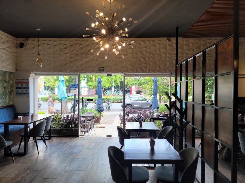 Márago Coffee - Paseo de Montejo