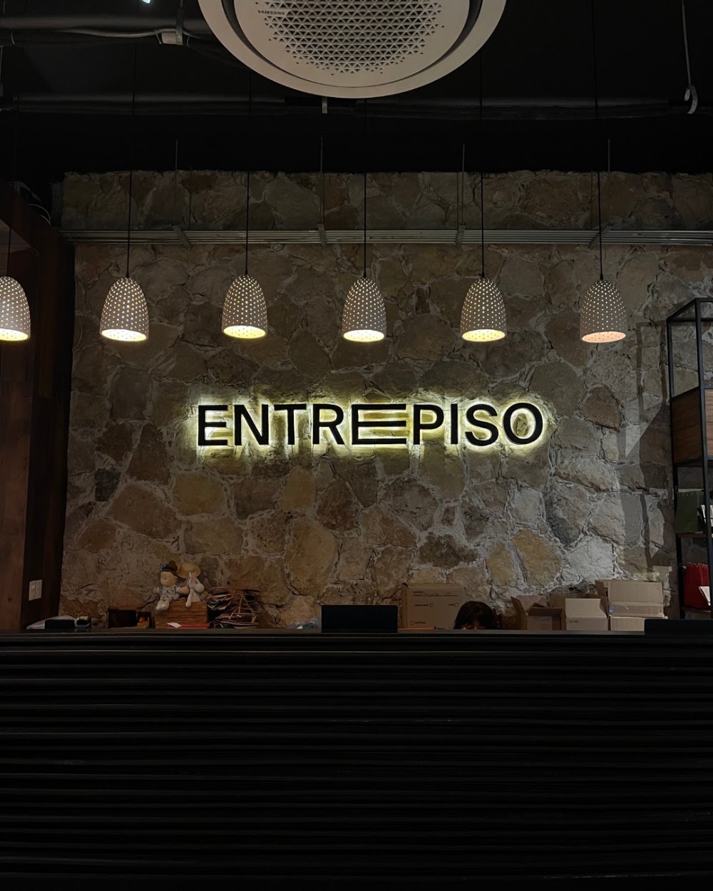 ENTREPISO Boutique