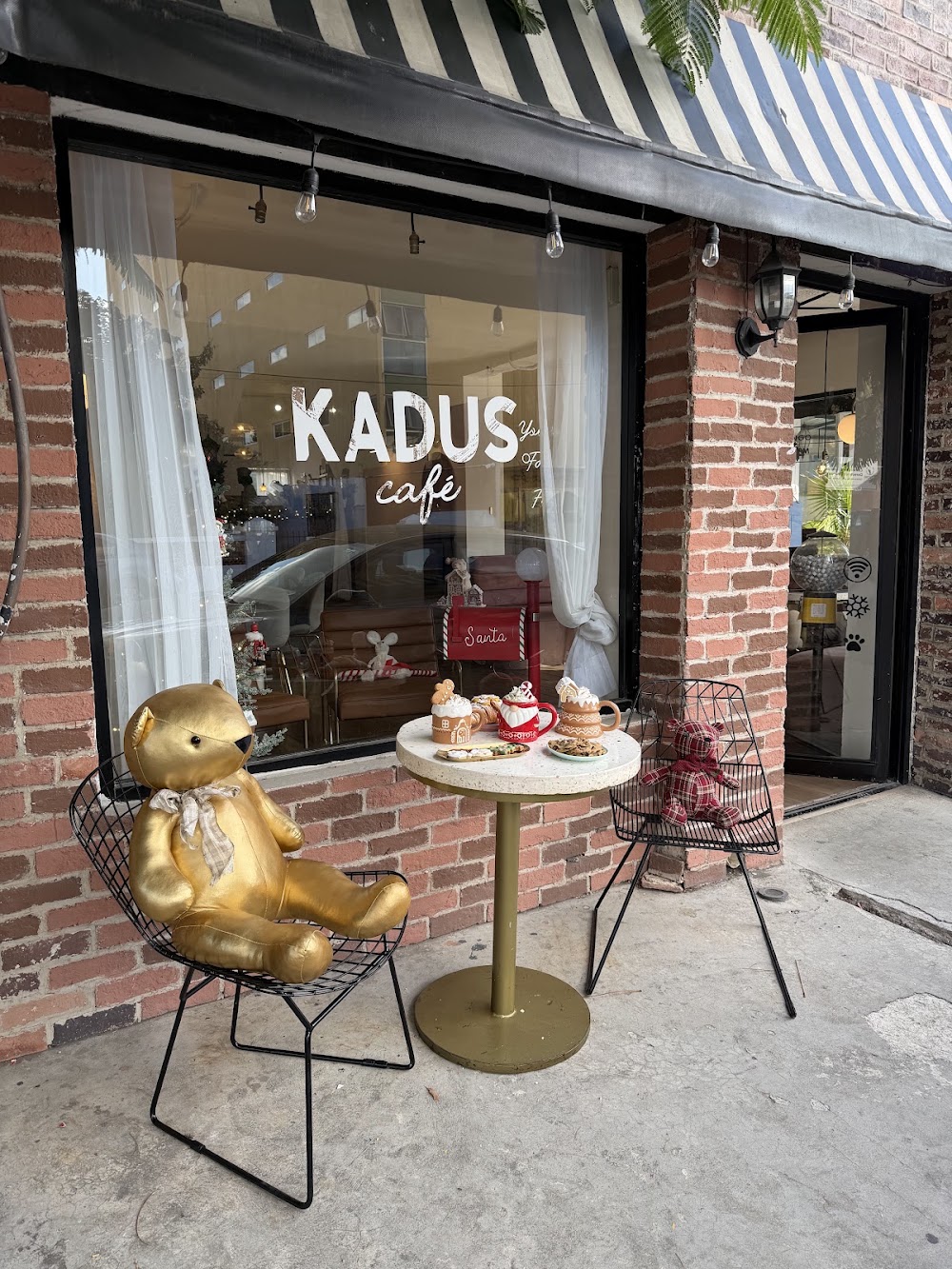 Kadus Café