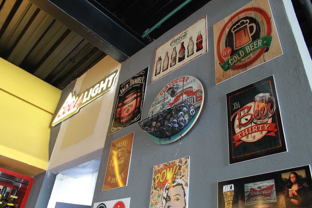Vinylo Retro Bar Altabrisa