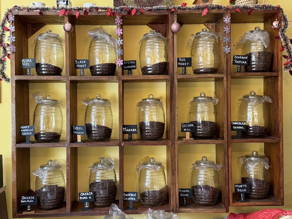 Criterio Café , casa tostadora y Boutique