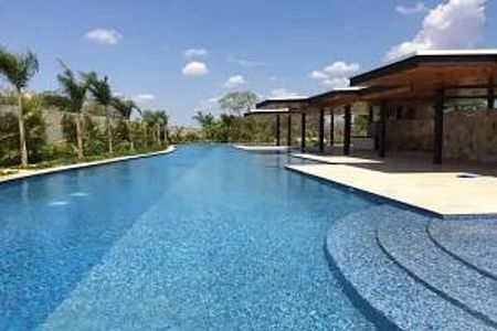 Casa en renta Privada Parque Central con paneles solares y baterías de respaldo