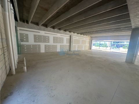 RENTA DE LOCAL EN PLAZA COMERCIAL EN YUCATAN.
