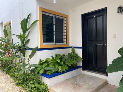 RENTA DEPARTAMENTO EN PRIVADA AL NORTE, AMUEBLADO Y EQUIPADO. MÉRIDA, YUCATAN