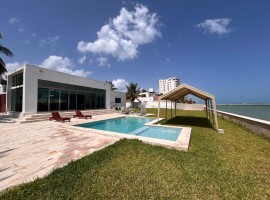 RESIDENCIA EN VENTA FRENTE AL MAR EN CHICXULUB