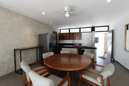 “Townhouse con alberca + casa club +Amueblado”