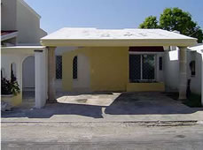 Casa en renta de 4 habitaciones y 3 ½ baños en el Fraccionamiento Cámara de Comercio Norte, cerca del Colegio Cumbres. M&aacu