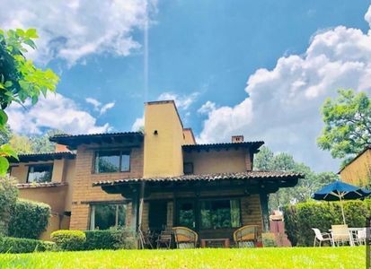 CASA EN ÁVANDARO EN CONDOMINIO DE 4 CASAS