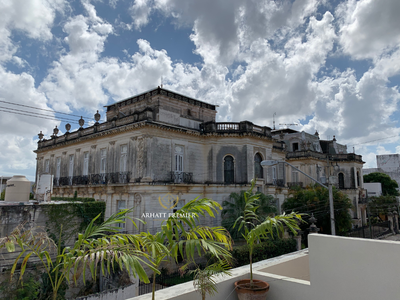 ¡En Renta Hermosa casa a una cuadra de paseo de montejo!