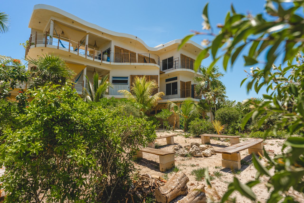 Casa Mia El Cuyo Eco Beach Boutique Hotel