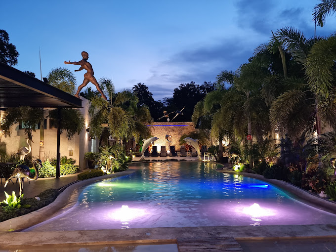 Country Hotel & Suites