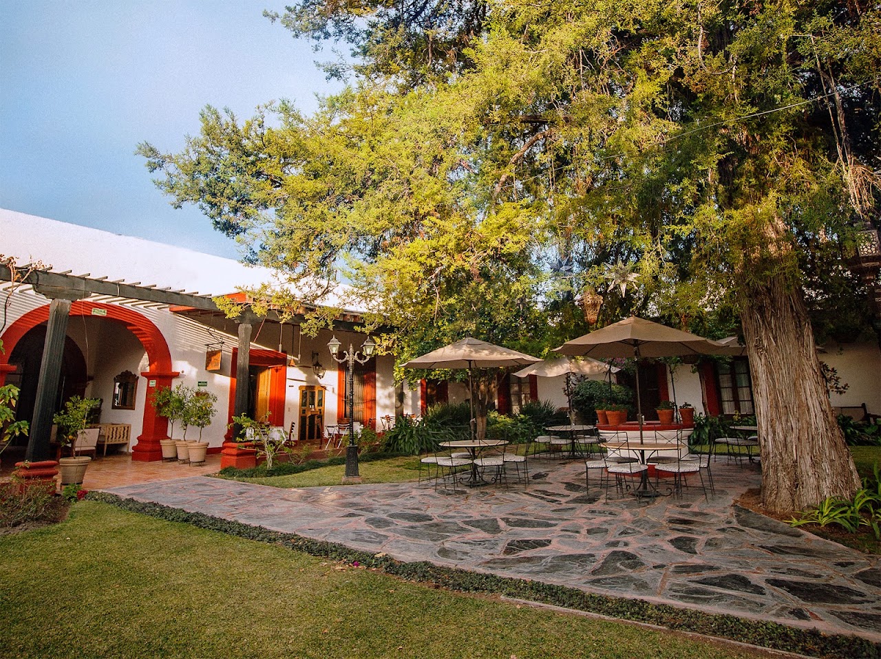 Hotel El Farol