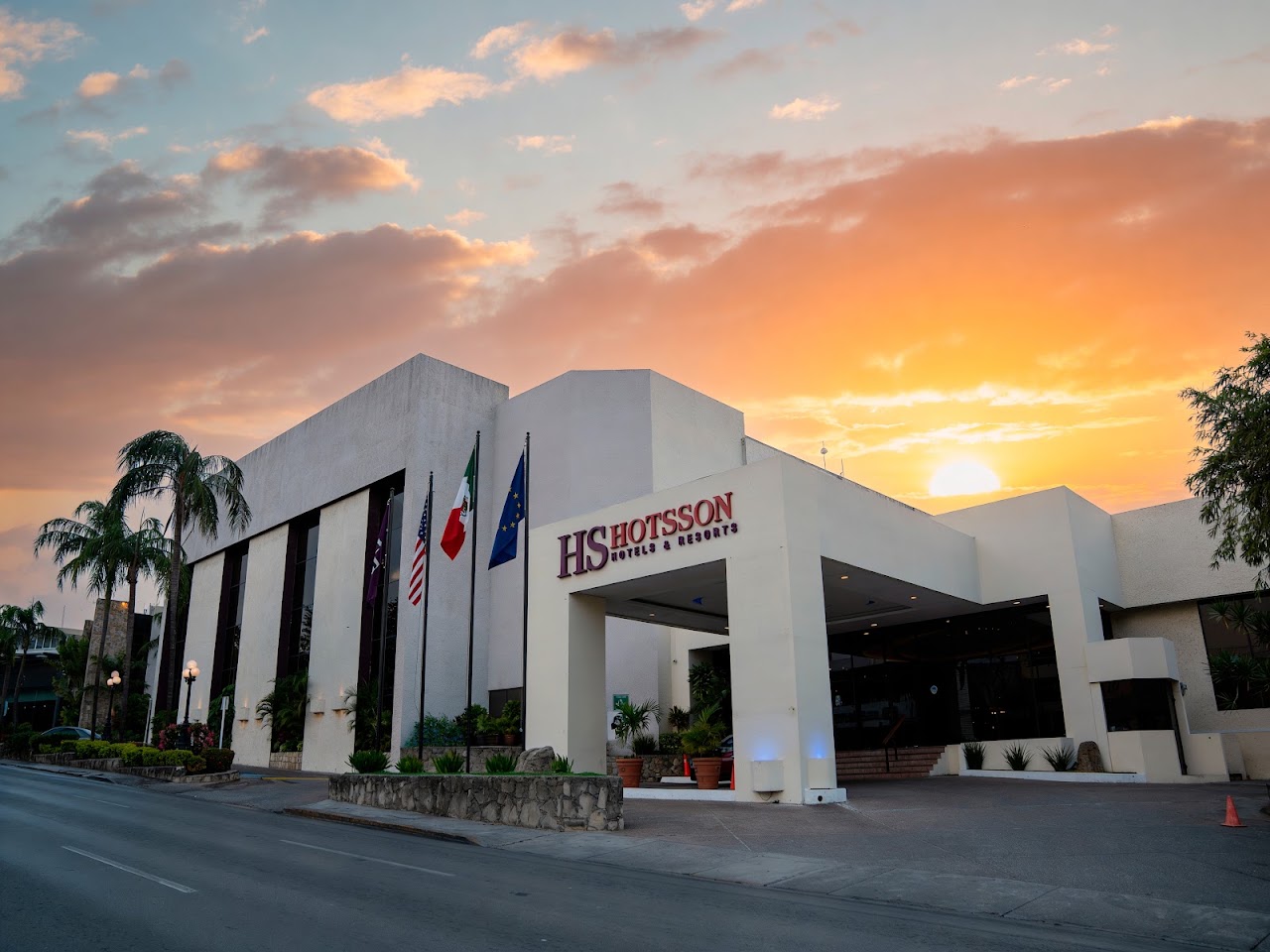 HS HOTSSON Hotel Tampico