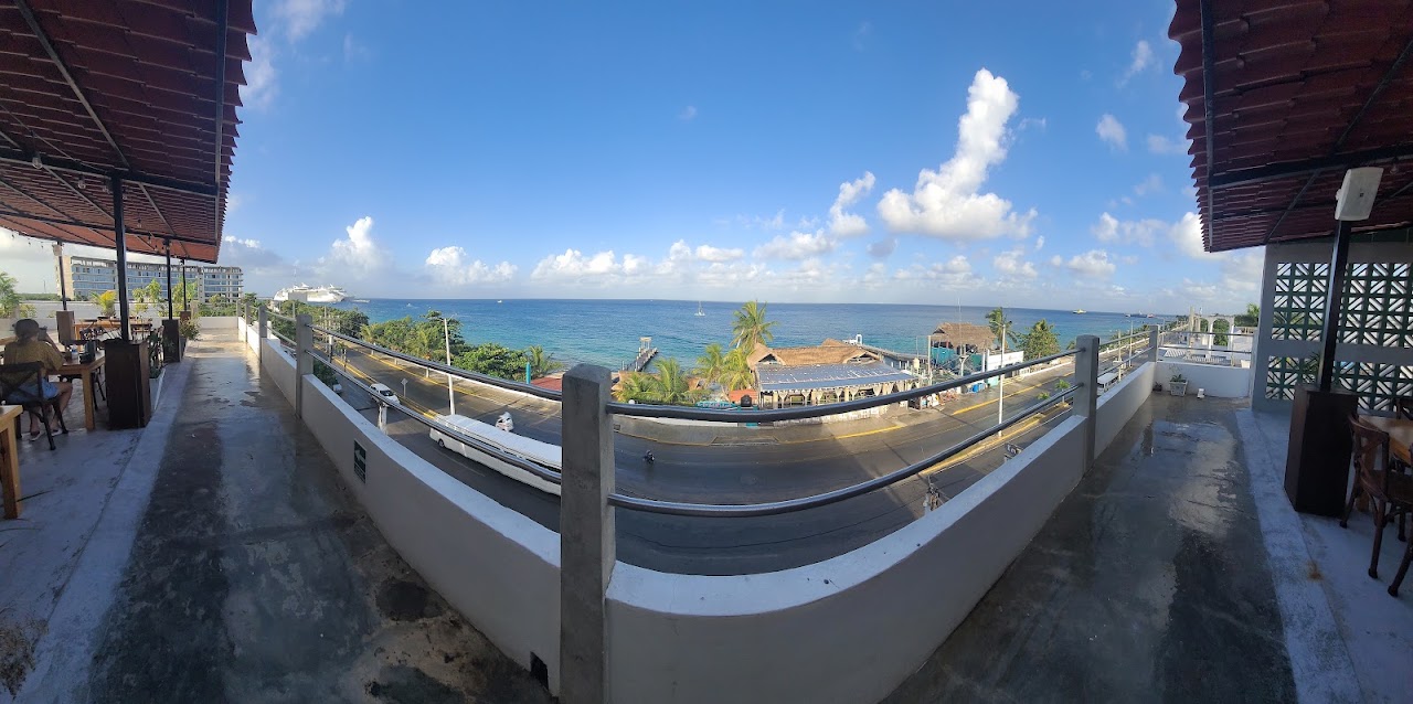 Albatros Hotel