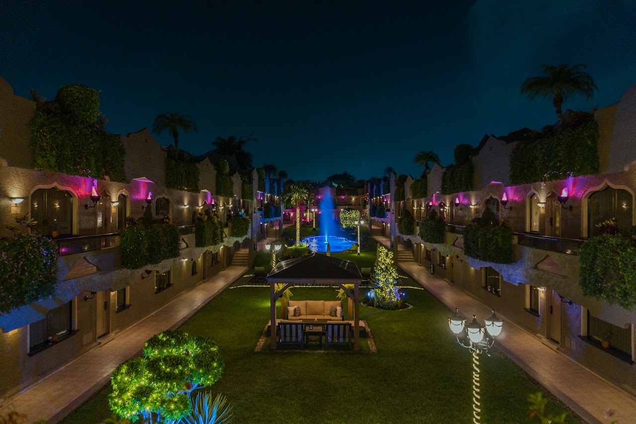 HOTEL SUITES LAYFER